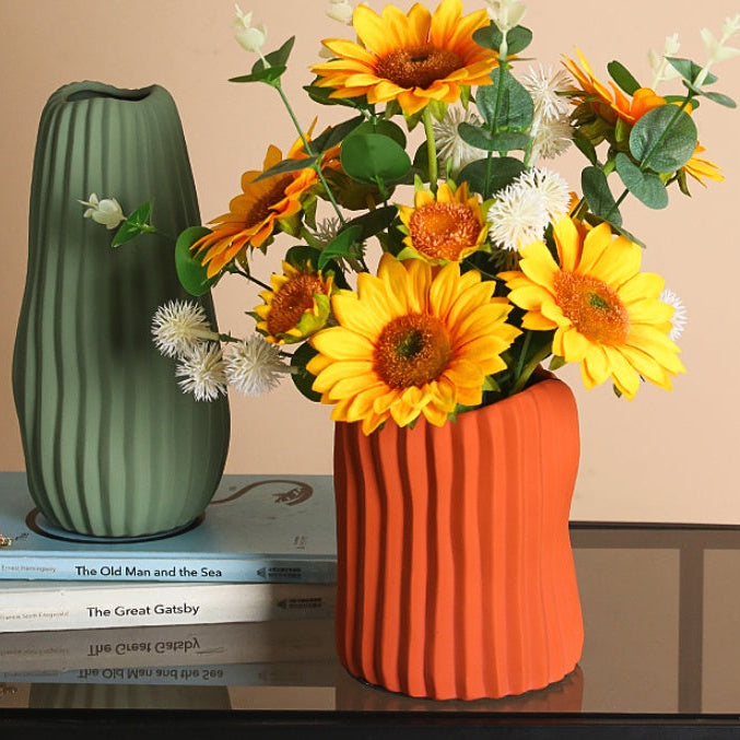 Minimalist Ceramic Vases – Stylish Living Room & Floral Decoration