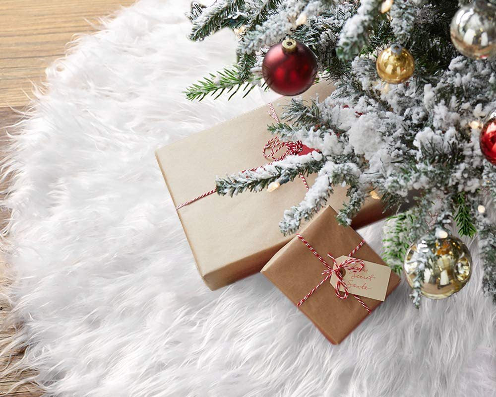 Luxury White Faux Fur Christmas Tree Skirt – Winter Holiday Decor