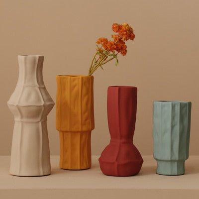 Nordic Modern Vase – Minimalist Decor for Living Room, Office & Bedroom