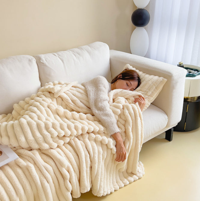 Warm Plush Blanket – Luxury Faux Fur Throw for Cozy Sleep, Sofa & Home Decor