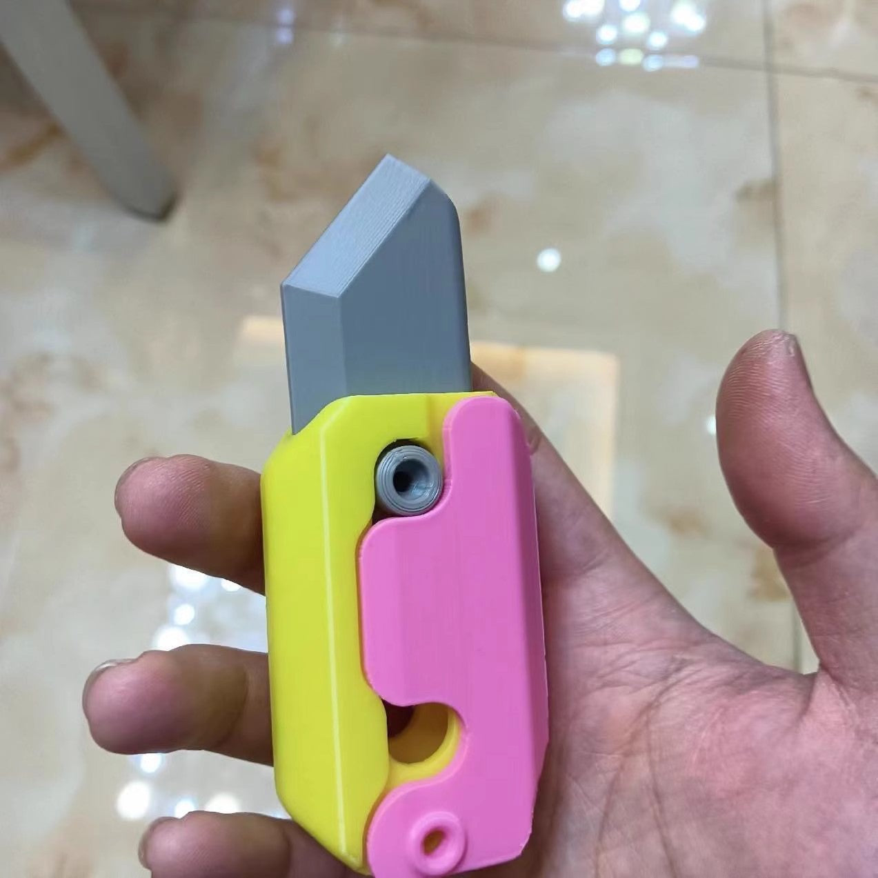 Mini Radish Knife Fidget Toy – 3D Printed Gravity Cube Stress Relief Gift Toy