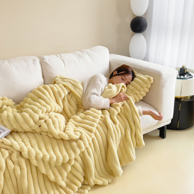 Warm Plush Blanket – Luxury Faux Fur Throw for Cozy Sleep, Sofa & Home Decor