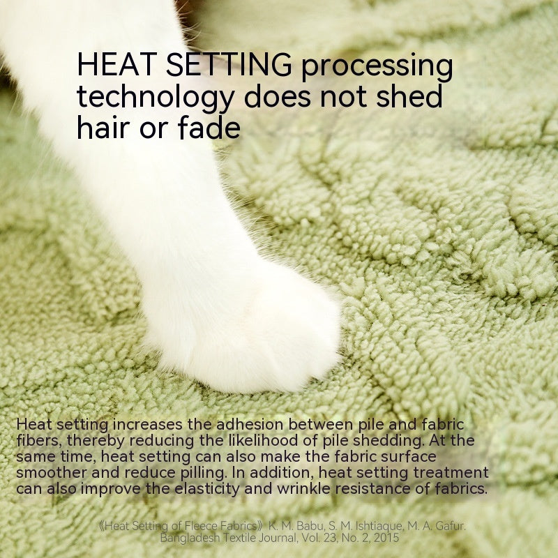 Luxury Plush Cat Blanket – Soft Warm Pet Throw for Couch & Bed