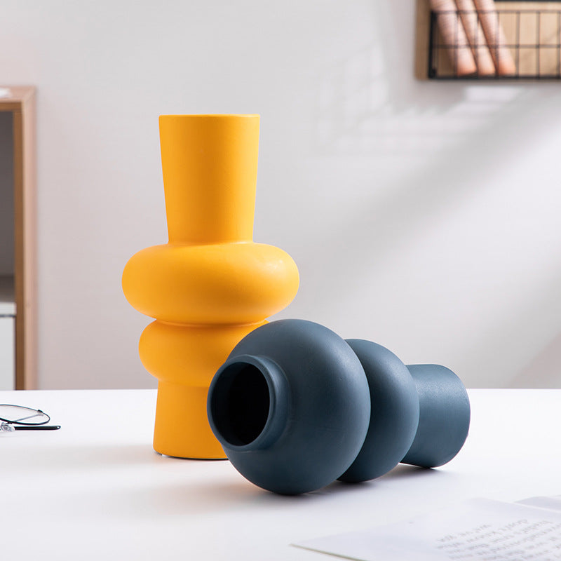 Scandinavian Style Ceramic Vase – Modern Minimalist Flower Decor for Home
