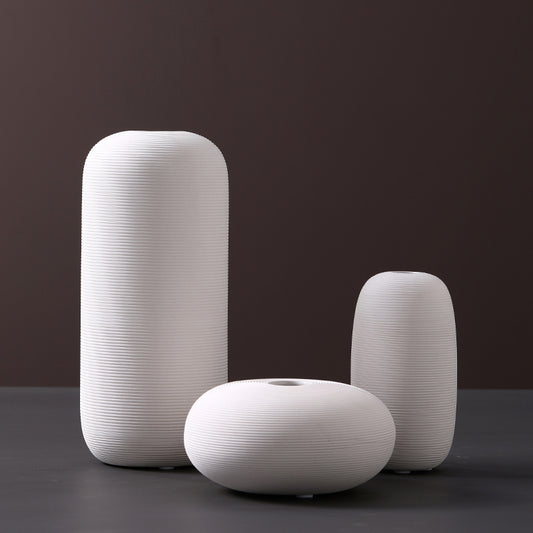 Nordic Ceramic Vase – Modern Charm for Your Home