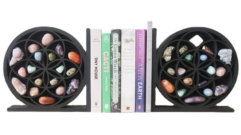 Boho Wall Decor Shelf – Crystal Clip Storage for Books, Trinkets & More